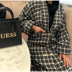 Perfect Gift Premium quality abaya coat, 2 pockets and gold buttons. Available in sizes (length)52 (8-10)54 (10-12)56 (12-14)58 (14-16)60 (16-18) Can be shortened at no extra cost, please leave a message at checkout.  *Trims may vary slightly&nbsp;